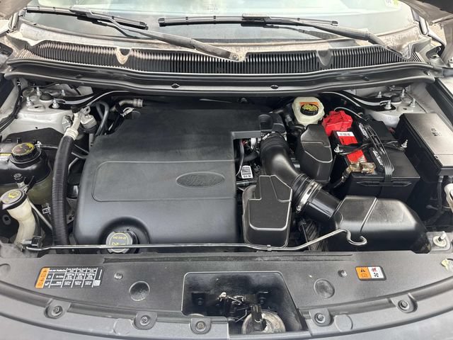 Used 2016 Ford Explorer XLT w/ Equipment Group 202A FWD image 10
