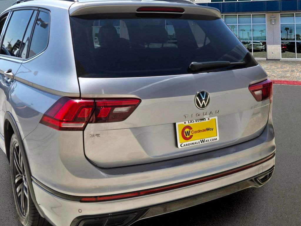 Used 2022 Volkswagen Tiguan SE R-Line FWD image 5