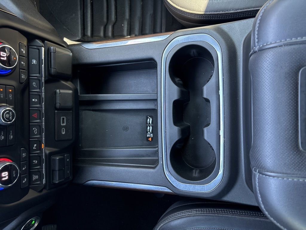 Used 2021 Chevrolet Silverado 3500 High Country image 33