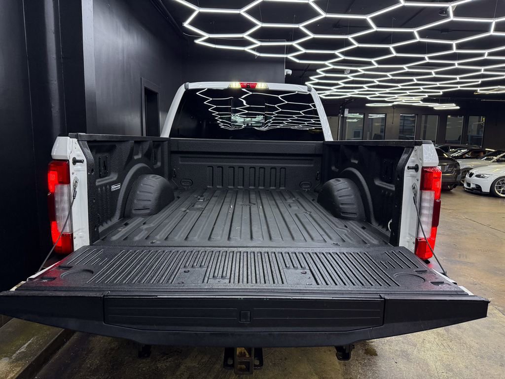 Used 2017 Ford F250 Platinum w/ Platinum Ultimate Package image 29