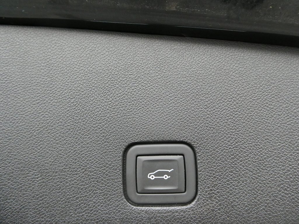 Used 2024 Cadillac XT6 Premium Luxury w/ Platinum Package image 17