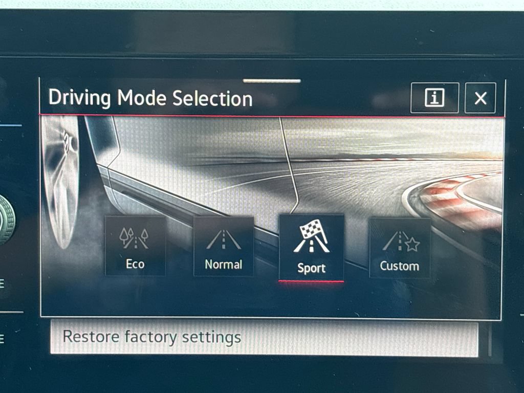 Used 2026 Volkswagen Taos SEL AWD/4WD image 38