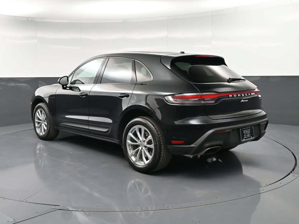 Certified 2023 Porsche Macan Turbo AWD/4WD image 3