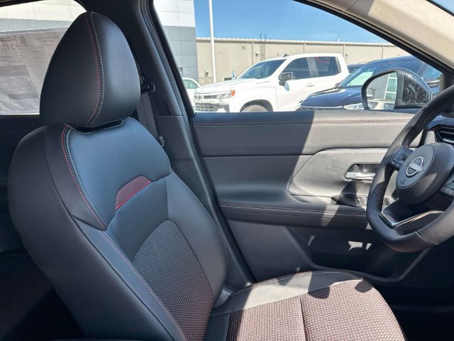 New 2027 Nissan Kicks SR FWD image 13