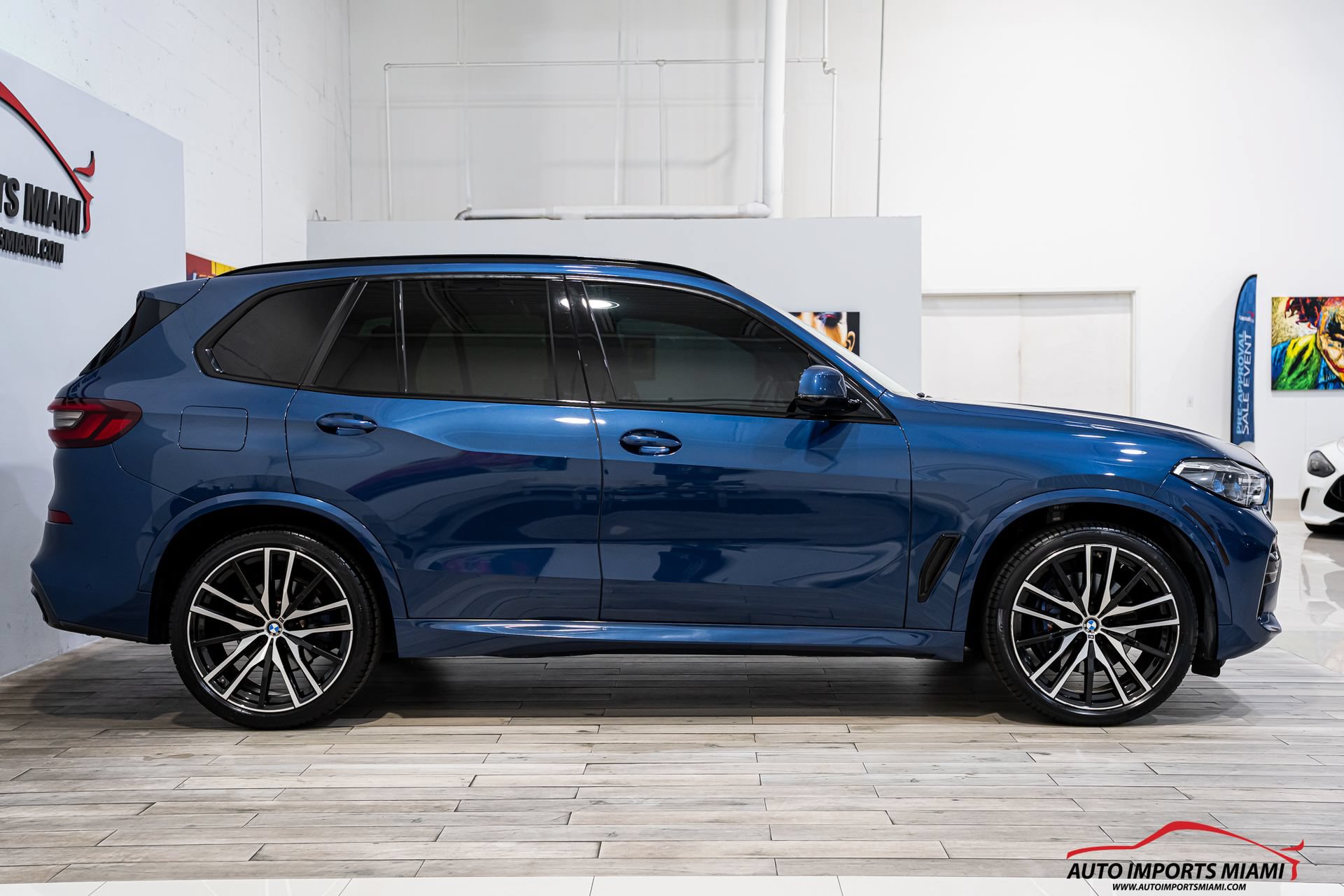 Used 2022 BMW X5 xDrive40i w/ M Sport Package AWD/4WD image 26