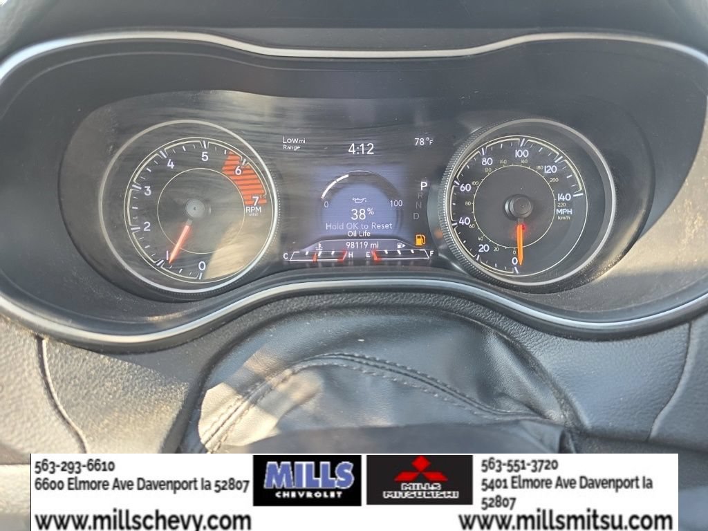 Used 2019 Jeep Cherokee Trailhawk w/ Cold Weather Group AWD/4WD image 10