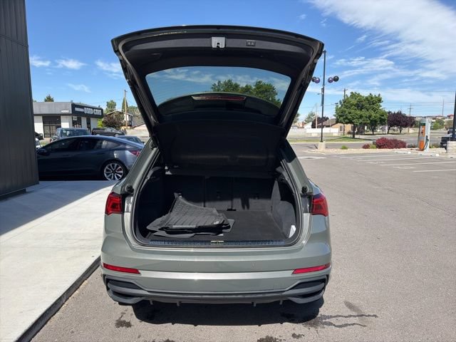 Used 2023 Audi Q3 2.0T Premium w/ Convenience Package AWD/4WD image 8