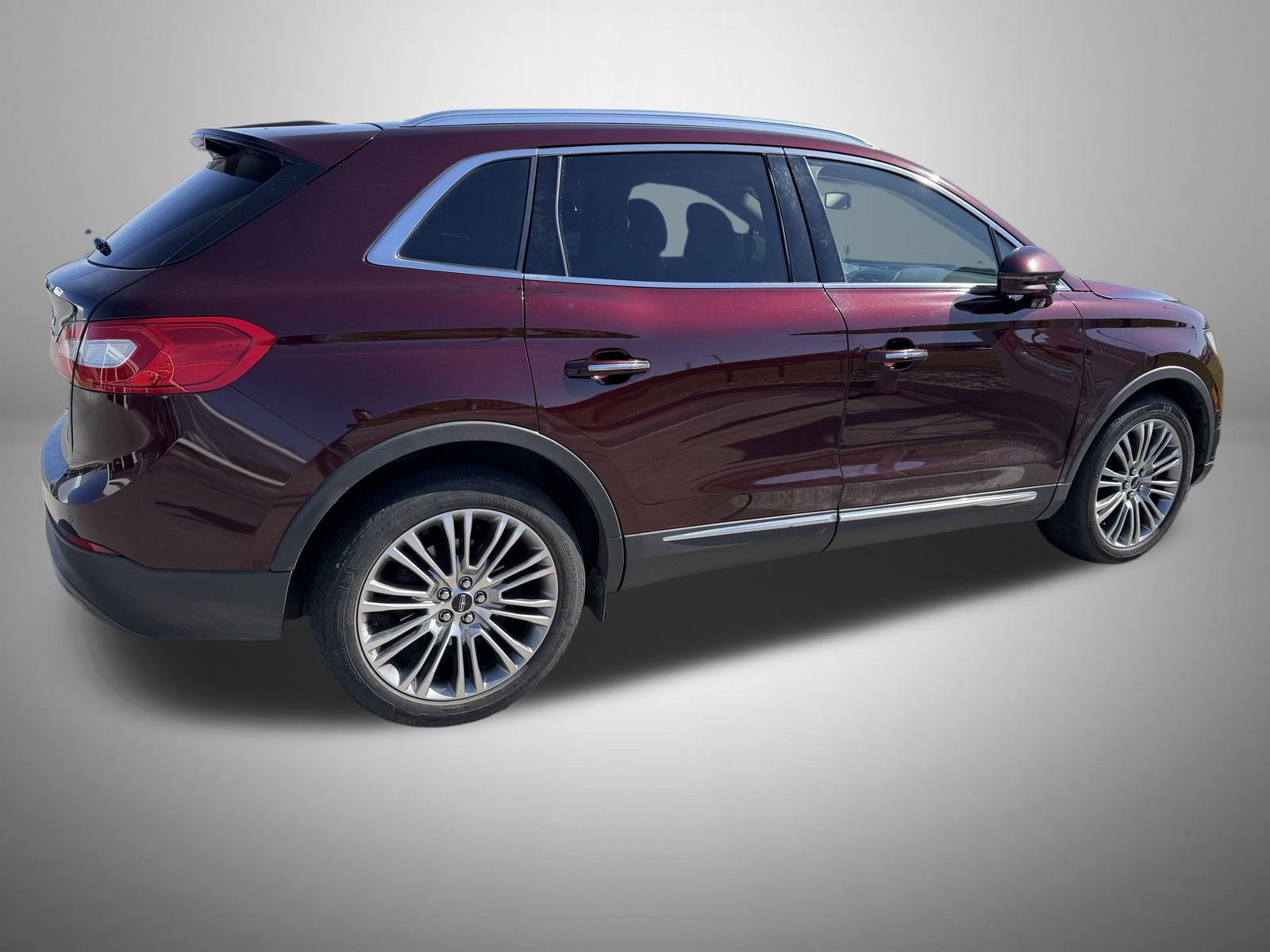 Used 2017 Lincoln MKX Reserve w/ Lincoln MKX Climate Package AWD/4WD image 3