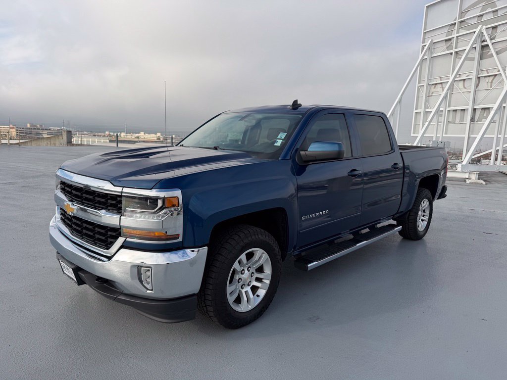 Used 2017 Chevrolet Silverado 1500 LT w/ All Star Edition AWD/4WD image 7