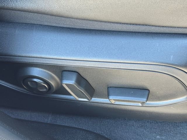 Certified 2023 Jeep Grand Cherokee Limited w/ Black Appearance Package image 19