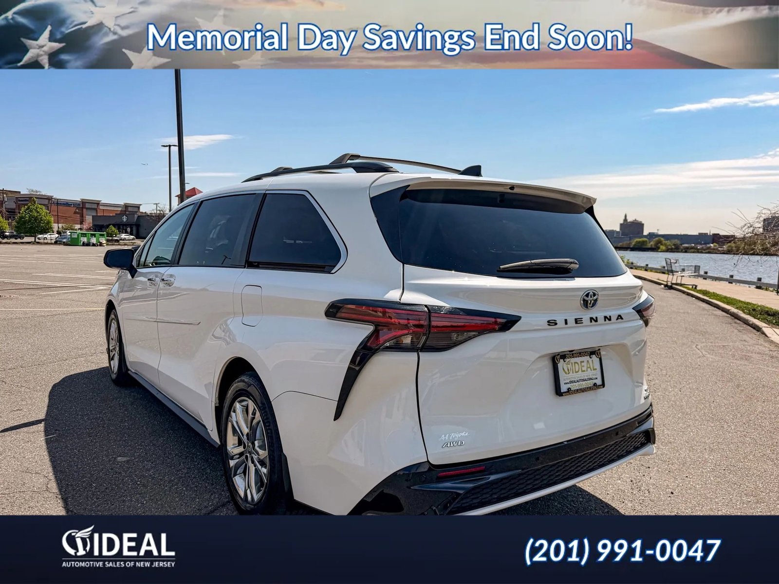 Used 2022 Toyota Sienna XSE w/ XSE Plus Package AWD/4WD image 6