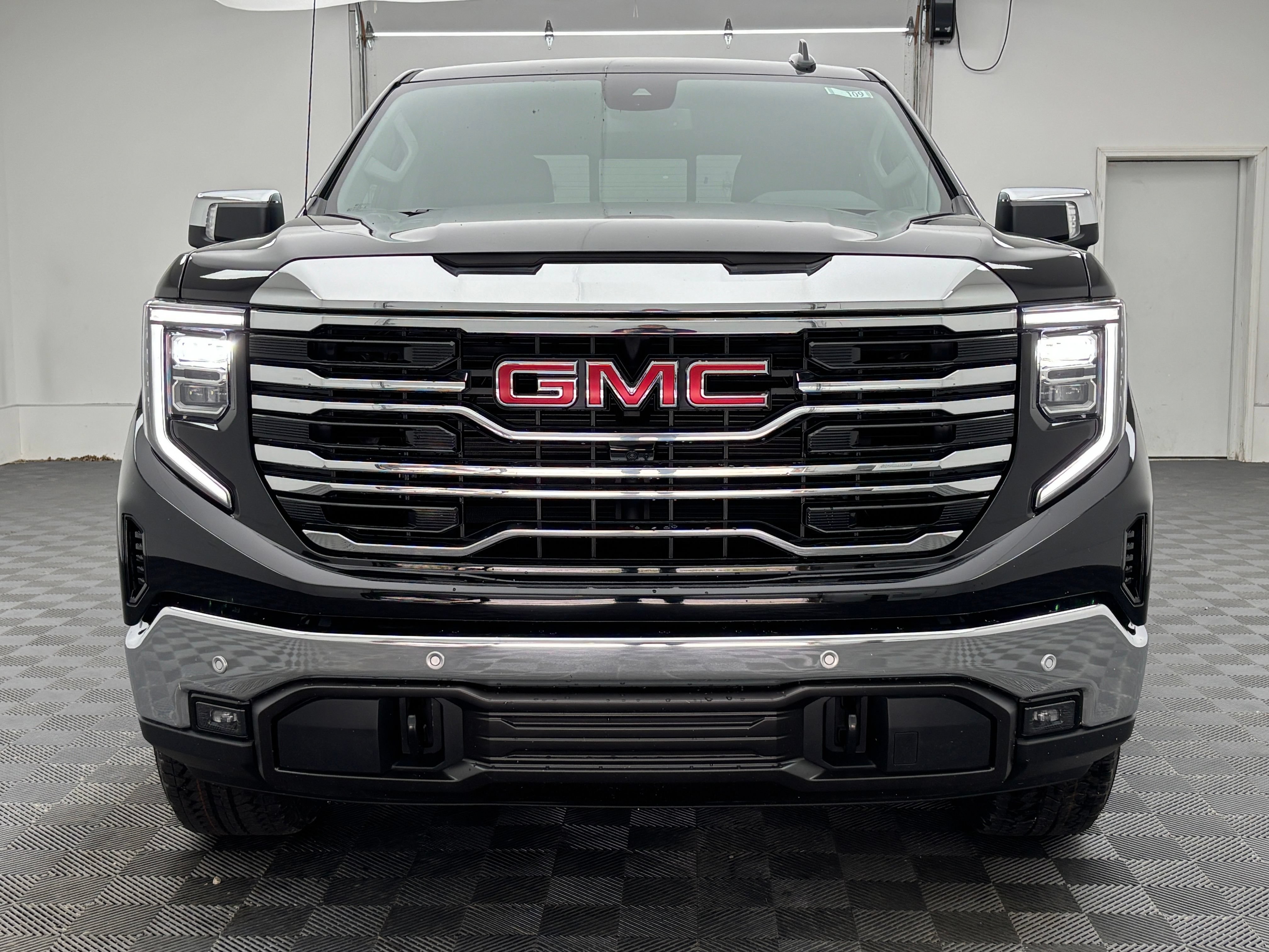 New 2026 GMC Sierra 1500 SLT w/ SLT Premium Package AWD/4WD image 14