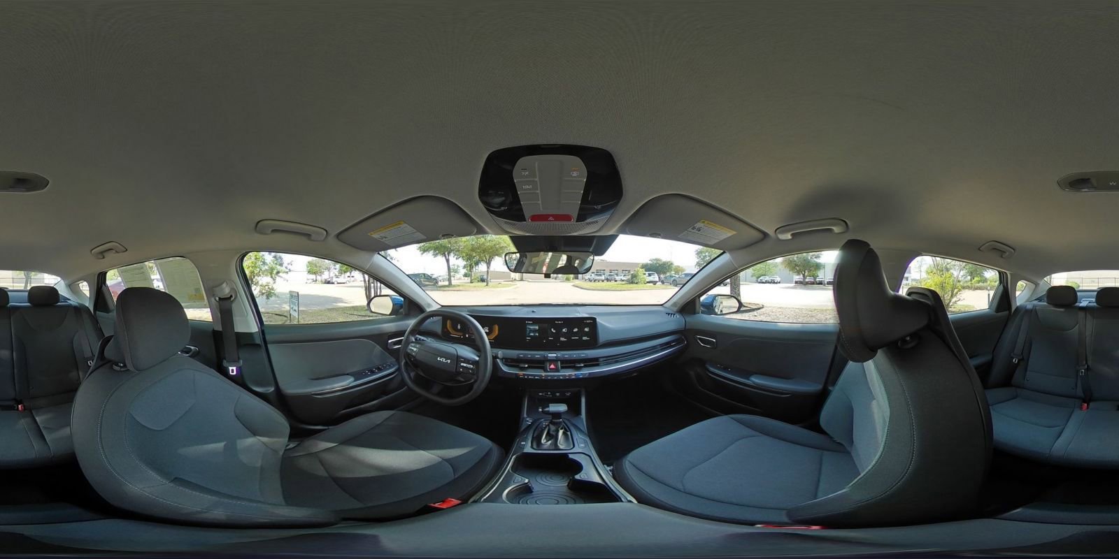 Used 2025 Kia K4 LXS image 44