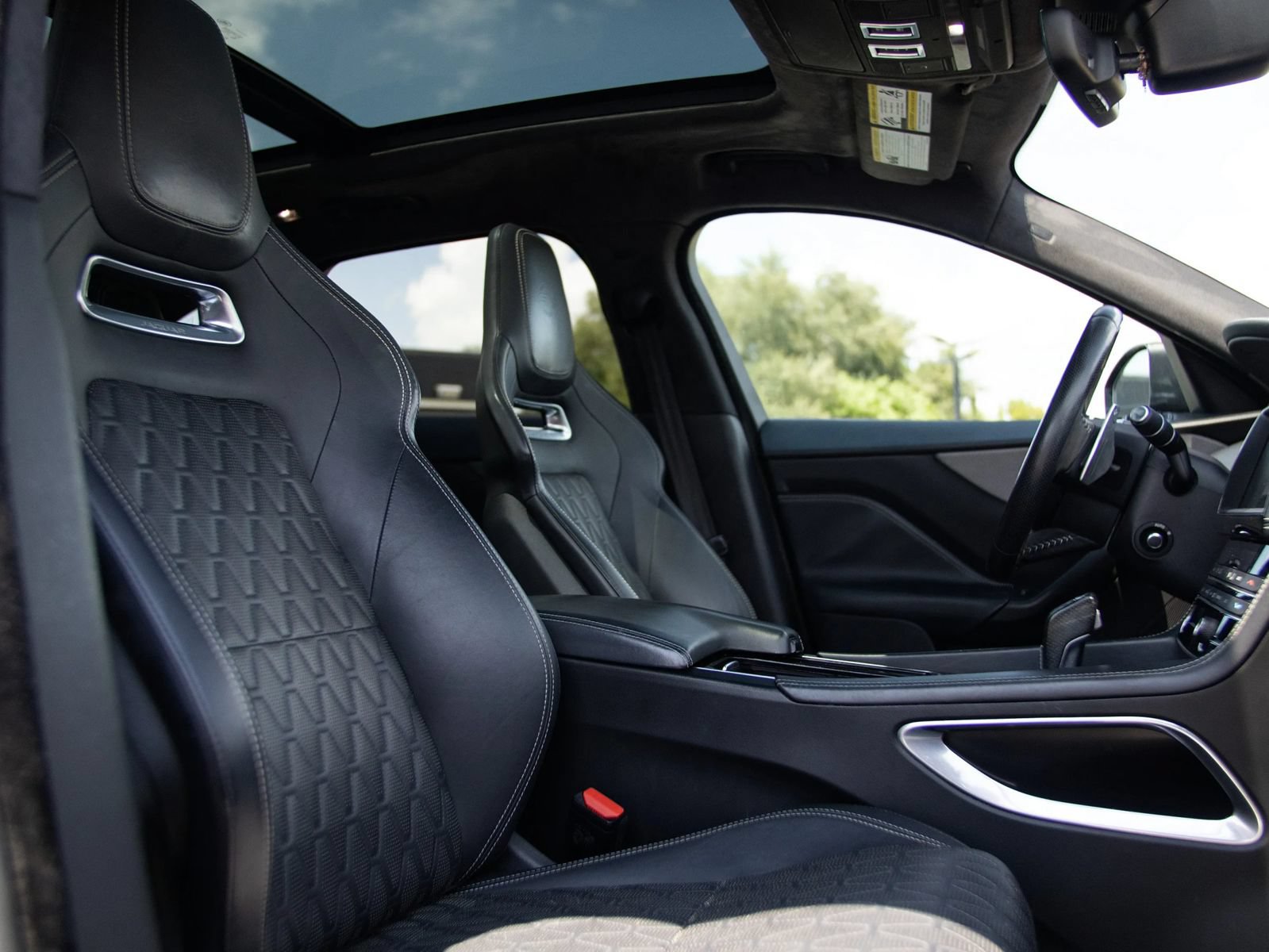 Used 2020 Jaguar F-PACE SVR AWD/4WD image 23