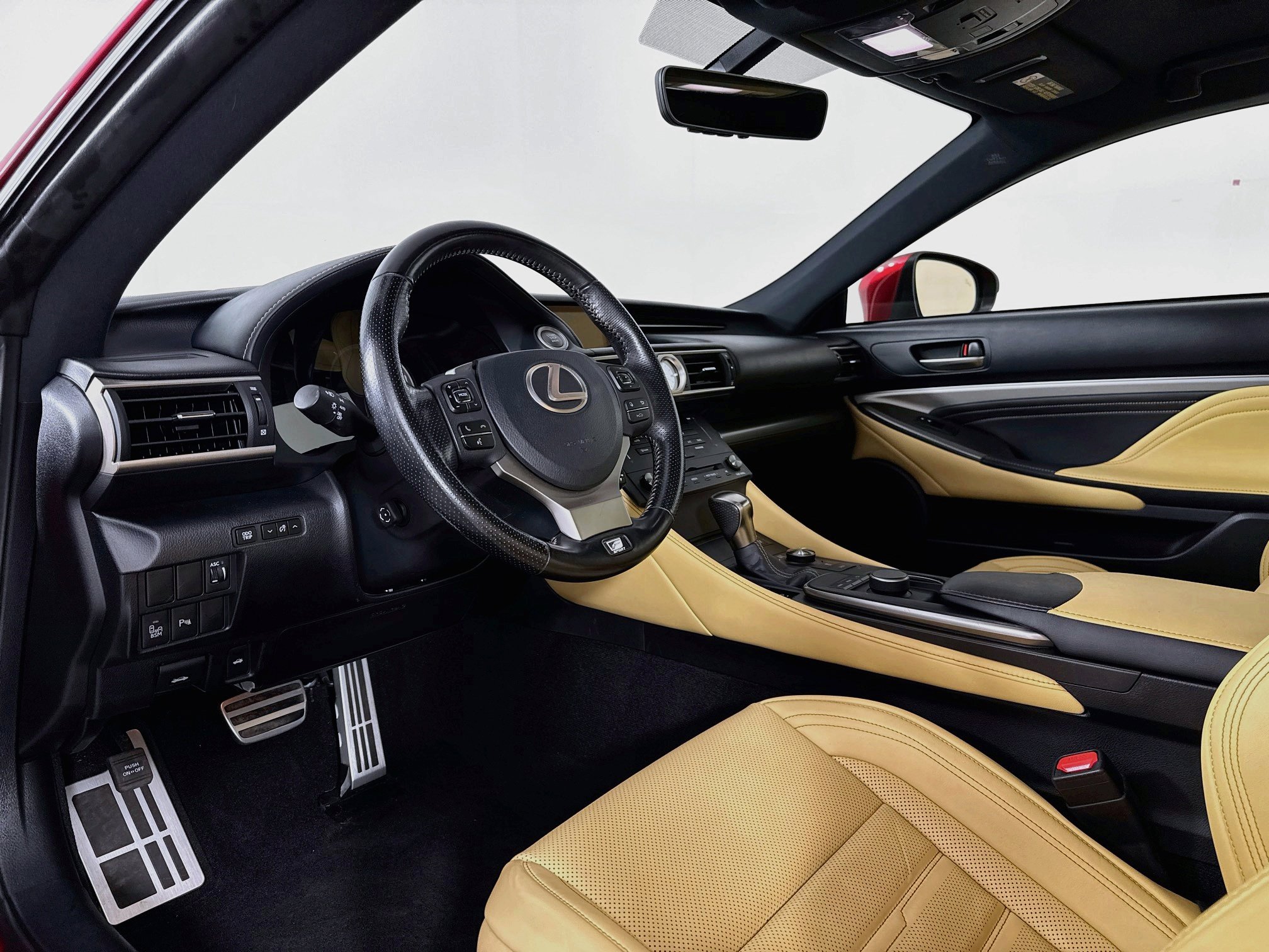 Used 2017 Lexus RC 200t F Sport RWD image 9