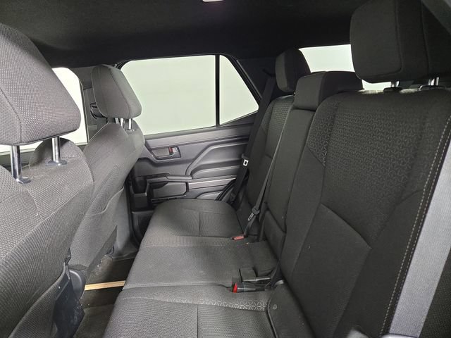 Used 2025 Toyota 4Runner SR5 AWD/4WD image 15