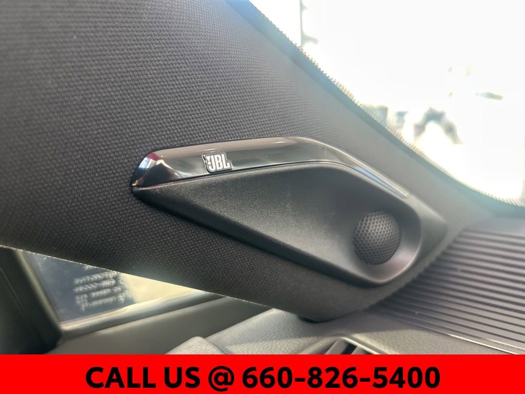 Used 2022 Toyota Venza Limited image 33