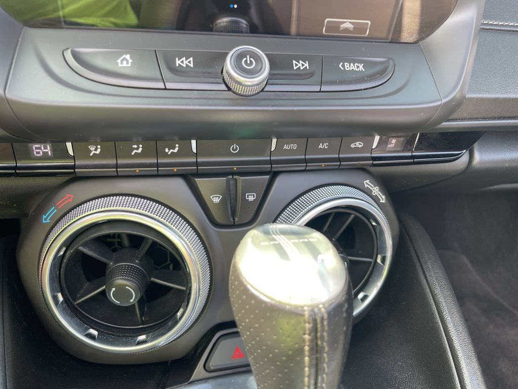 Used 2018 Chevrolet Camaro SS RWD image 23