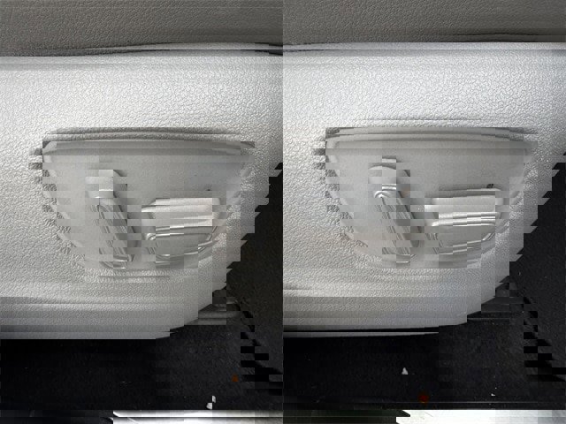 Used 2020 Toyota Highlander XLE image 31