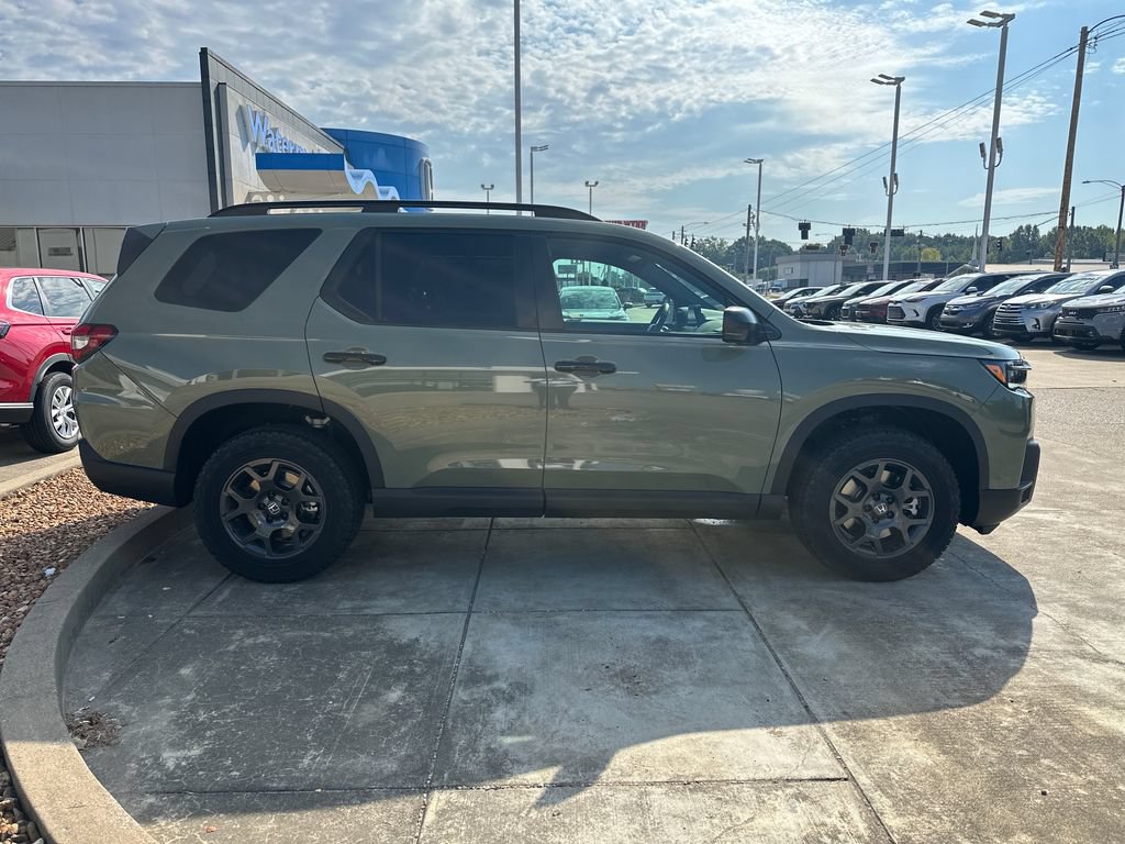 New 2026 Honda Pilot TrailSport image 6