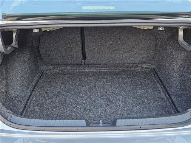 Used 2025 Volkswagen Jetta SE image 6