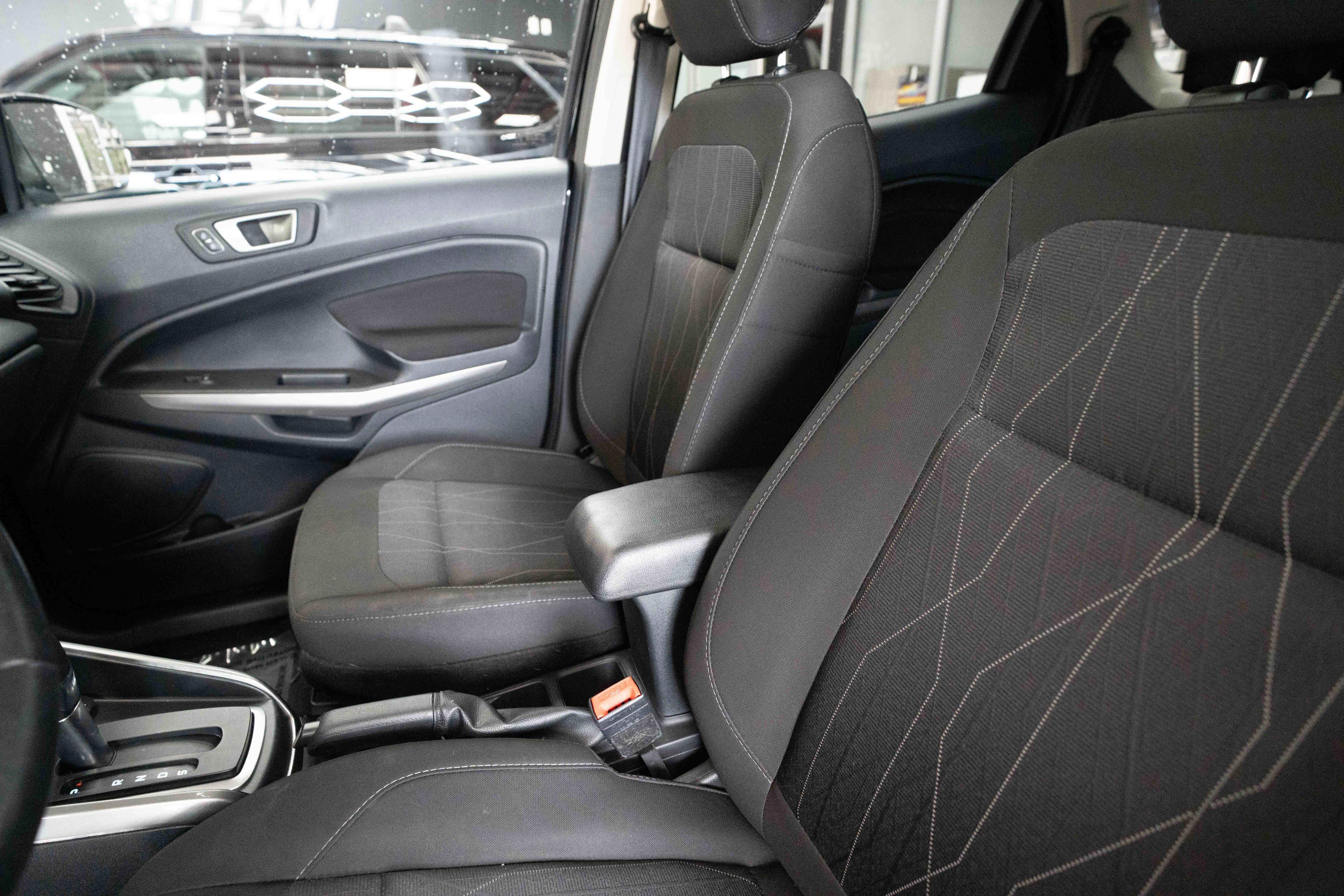 Used 2020 Ford EcoSport SE AWD/4WD image 10