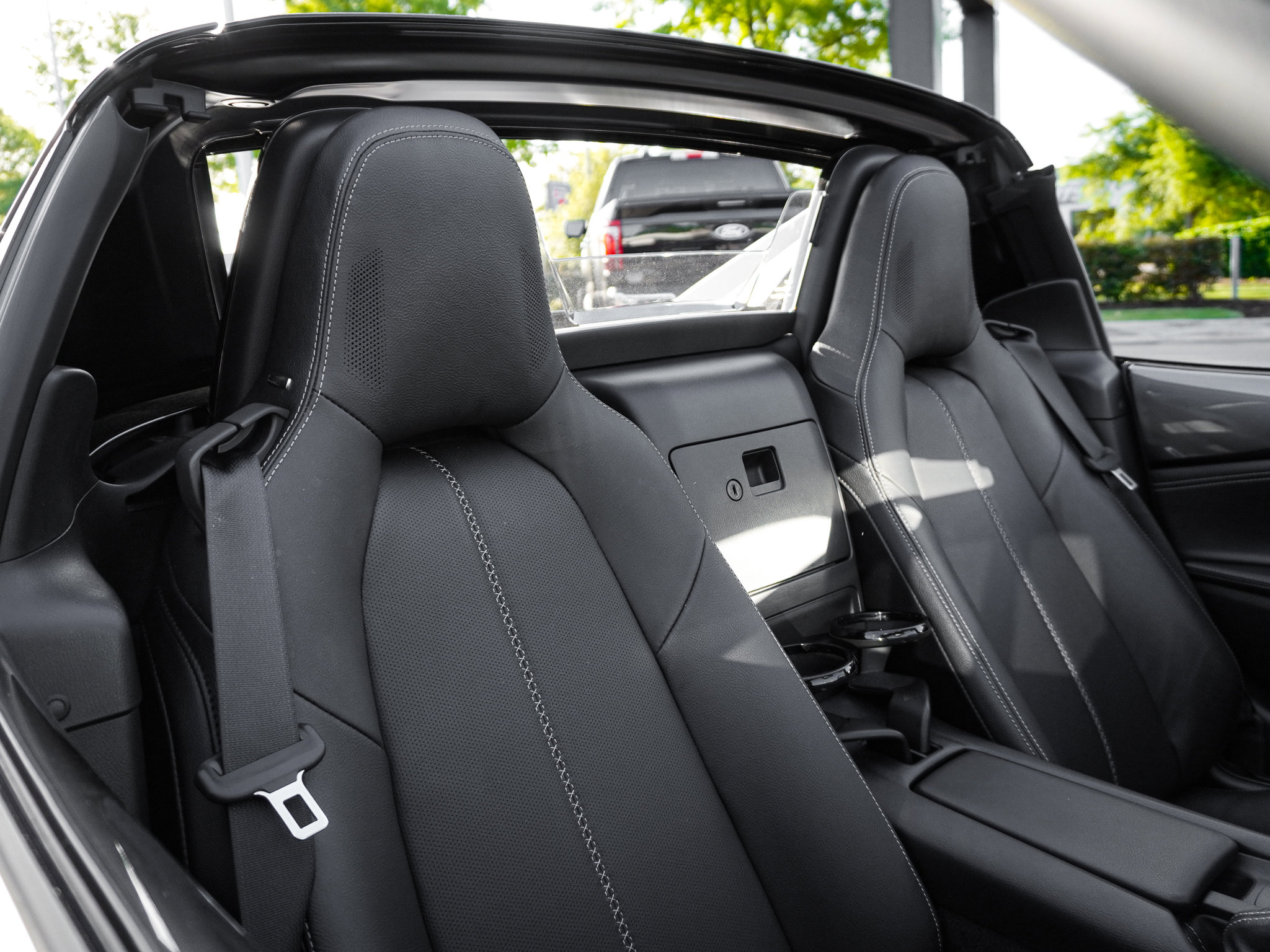 Used 2022 MAZDA MX-5 Miata RF Grand Touring image 34