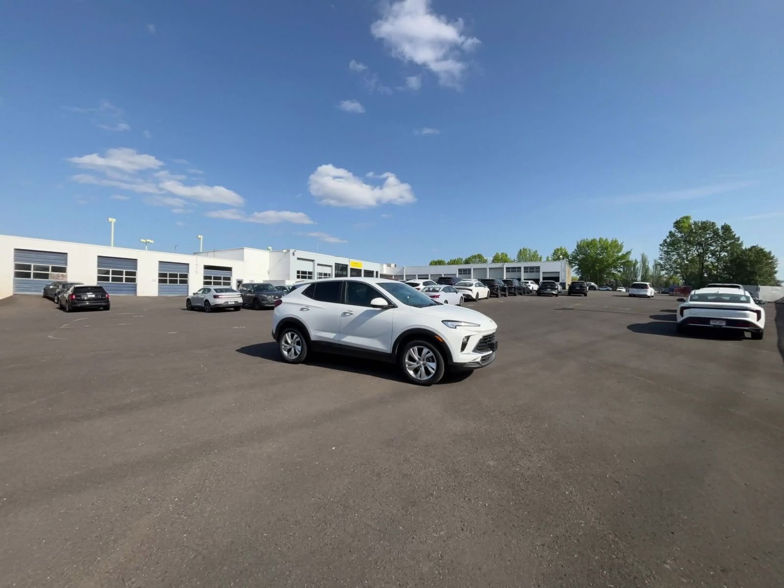 Used 2025 Buick Encore GX Preferred AWD/4WD image 16