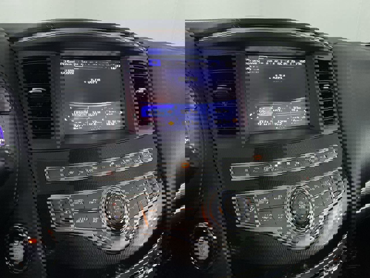 Used 2019 INFINITI QX60 Luxe w/ Essential Package image 15