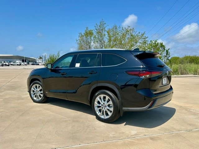 New 2026 Toyota Highlander Limited image 5