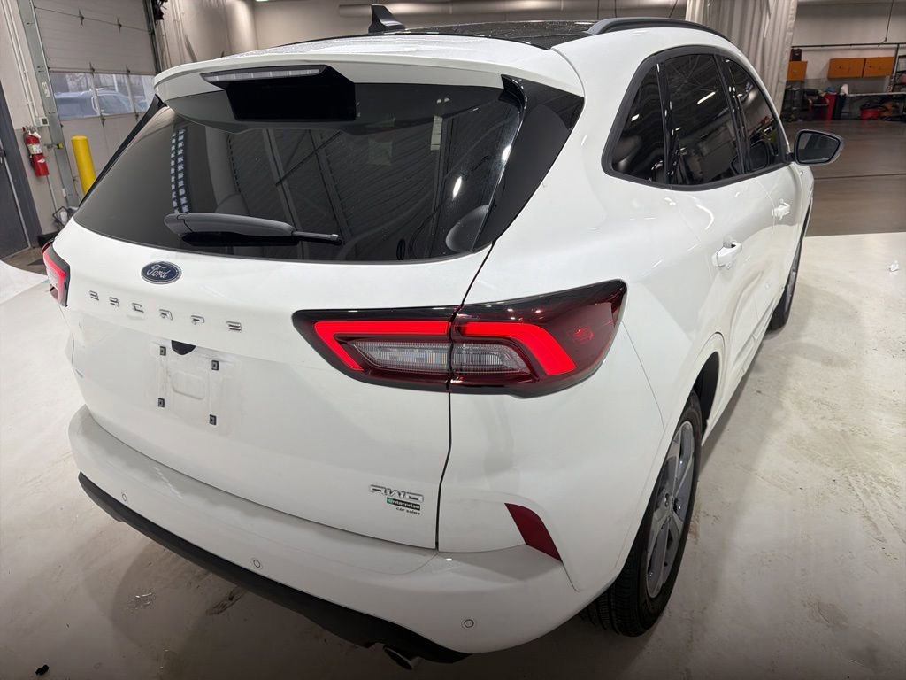 Used 2023 Ford Escape ST-Line w/ Tech Pack #1 image 10
