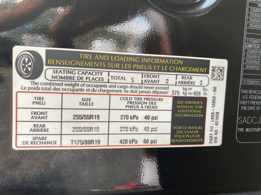 Used 2020 Jaguar F-PACE Premium image 32