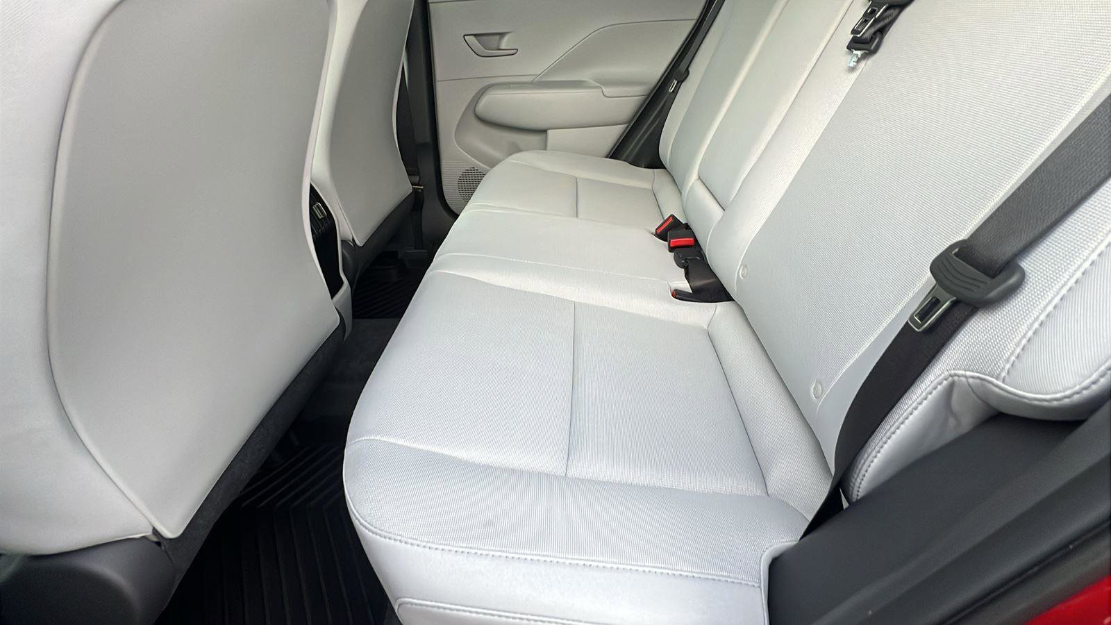 Used 2025 Hyundai Kona SEL image 18