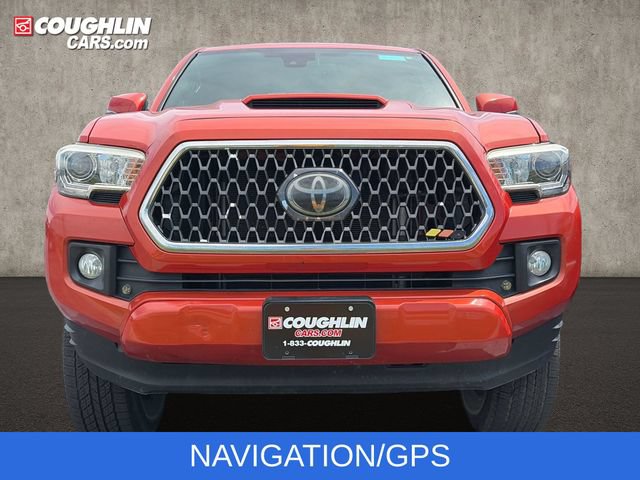 Used 2018 Toyota Tacoma TRD Sport AWD/4WD image 3