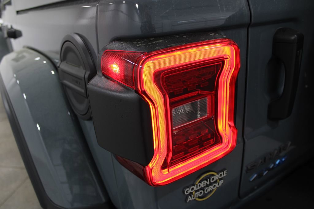 Used 2025 Jeep Wrangler Unlimited Sahara w/ Safety Group image 23