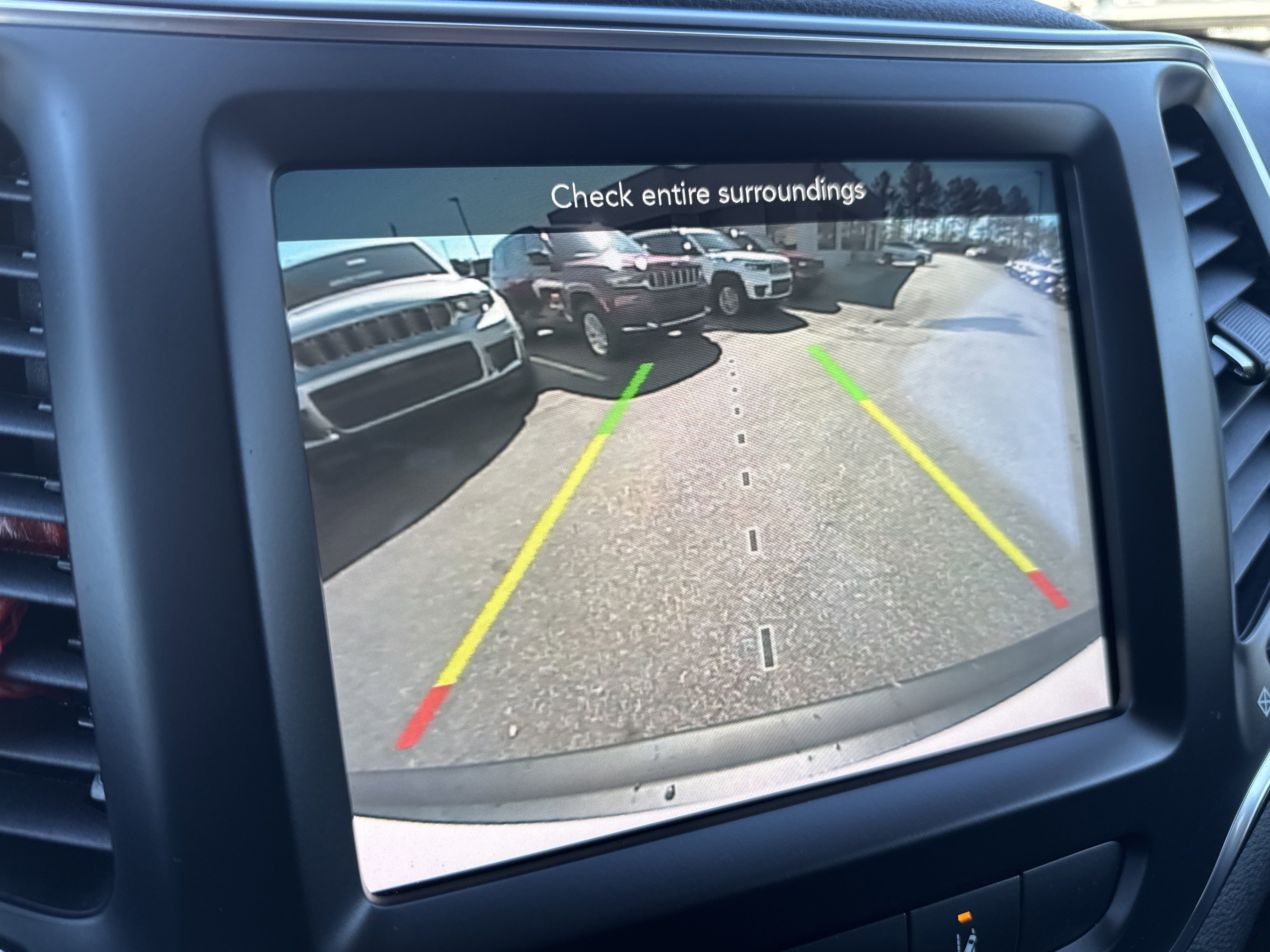 Used 2022 Jeep Cherokee Latitude Lux image 36