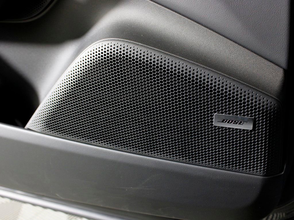 Certified 2025 Porsche Macan 4S Electric image 18