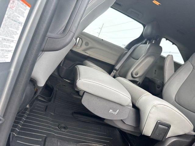 Certified 2023 Toyota Sienna Limited AWD/4WD image 15