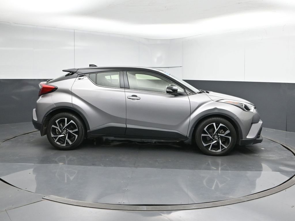 Used 2019 Toyota C-HR Limited FWD image 6