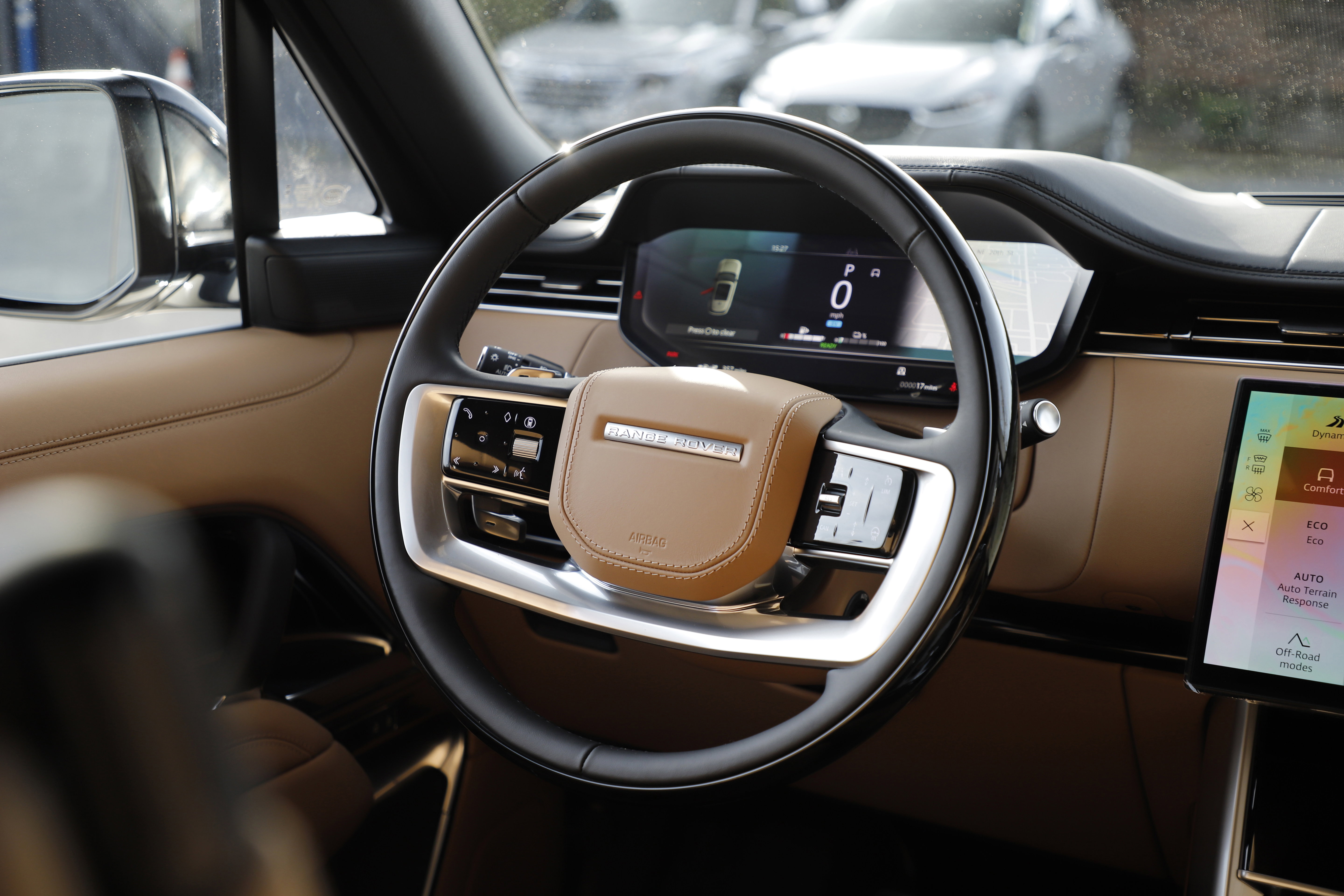 New 2026 Land Rover Range Rover SE image 17