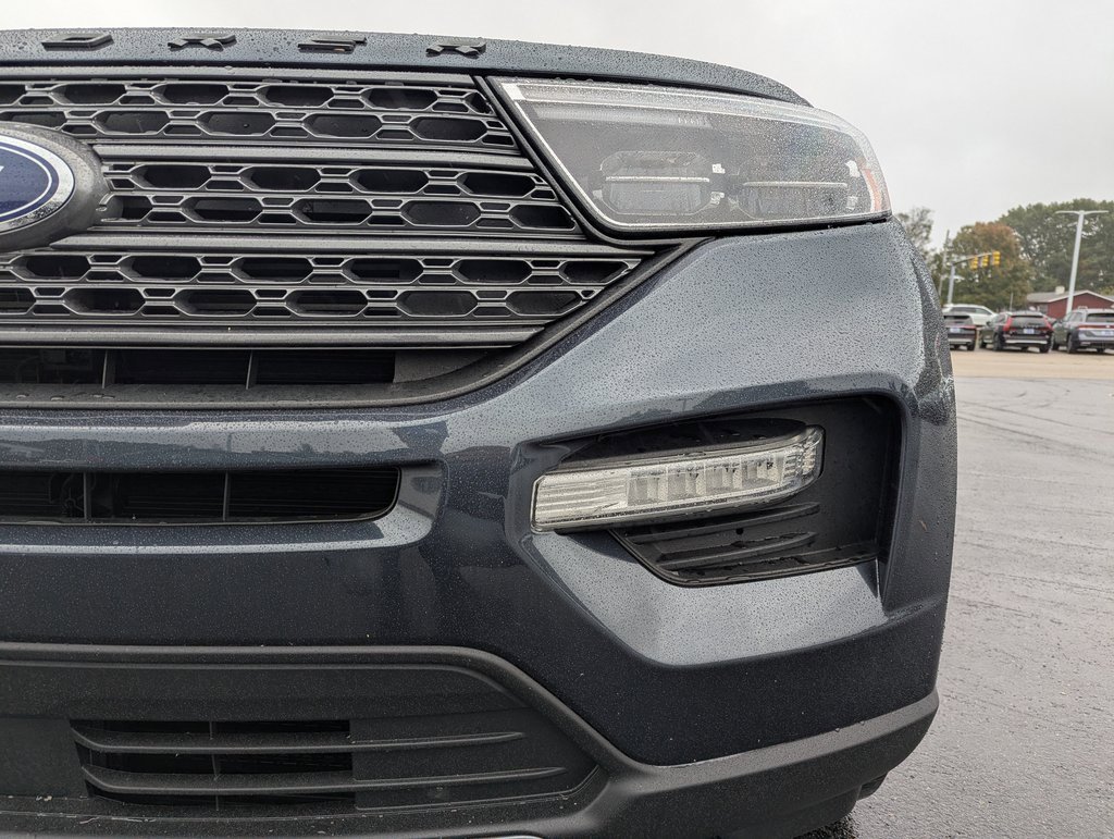 Used 2022 Ford Explorer XLT w/ Equipment Group 202A image 11
