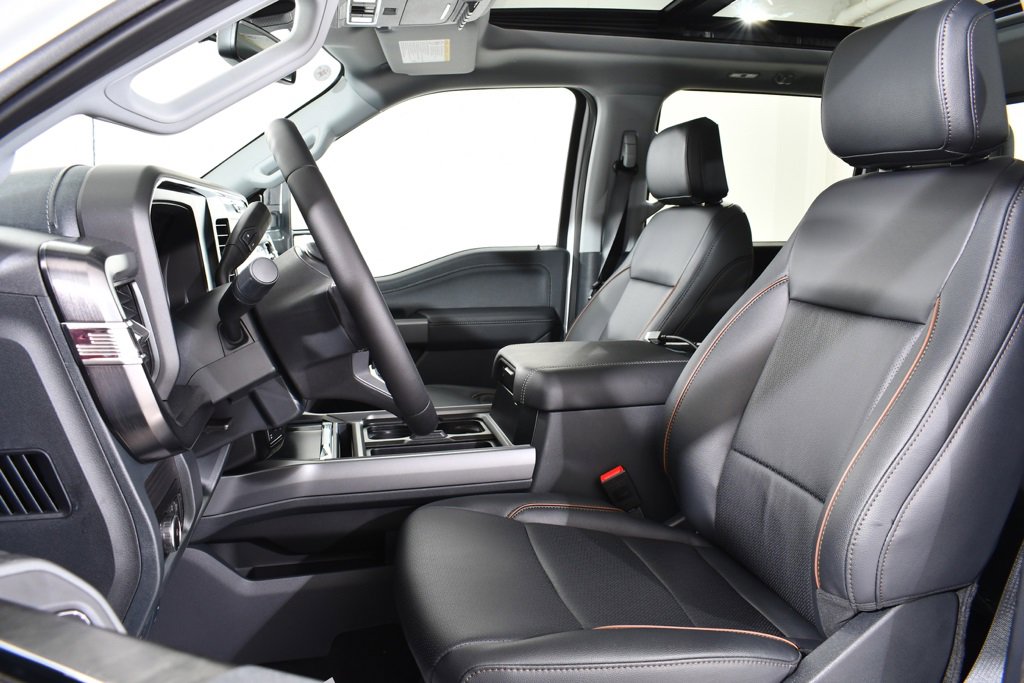 New 2026 Ford F350 Lariat w/ Black Appearance Package image 6