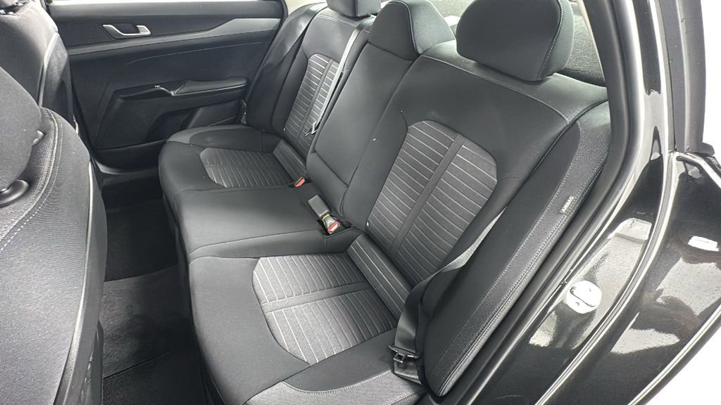 New 2026 Kia K5 LXS image 12