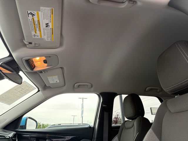 Used 2025 Chevrolet TrailBlazer LT AWD/4WD image 20
