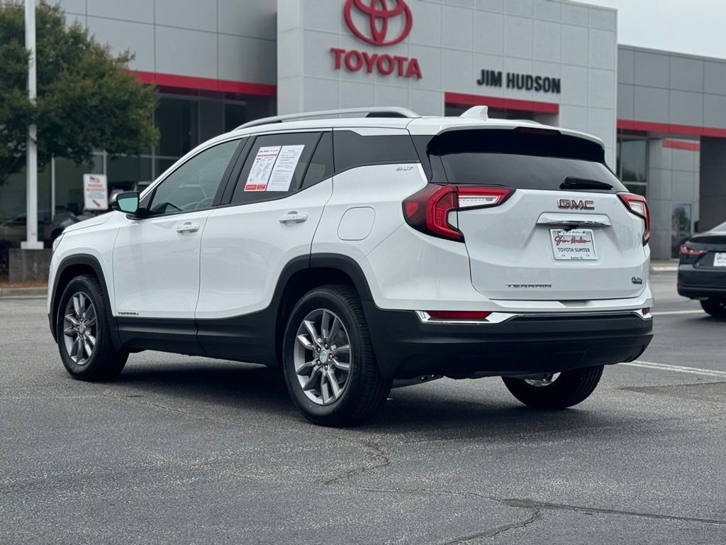 Used 2024 GMC Terrain SLT FWD image 9