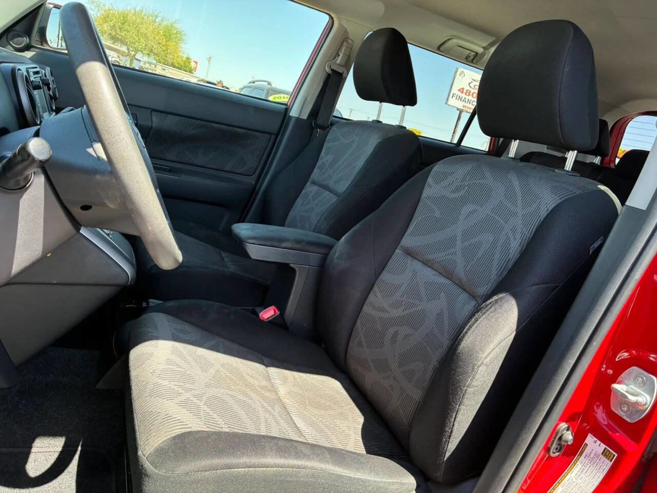 Used 2013 Scion xB FWD image 17