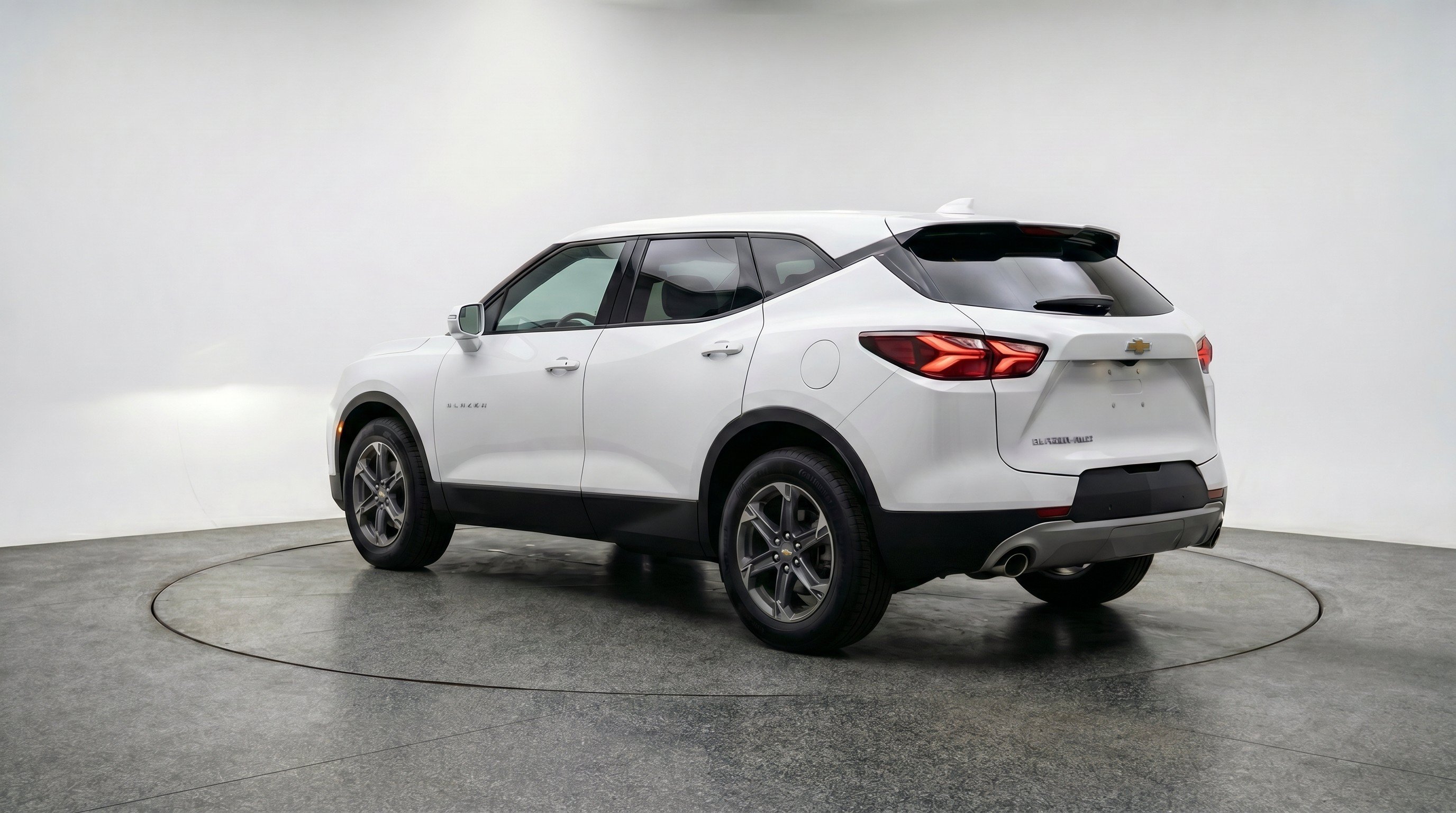 Used 2026 Chevrolet Blazer LT FWD image 6