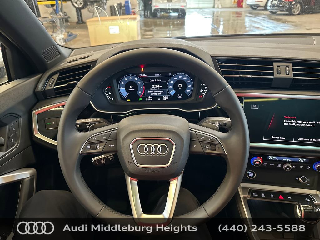 Used 2025 Audi Q3 2.0T Premium w/ Convenience Plus Package image 15