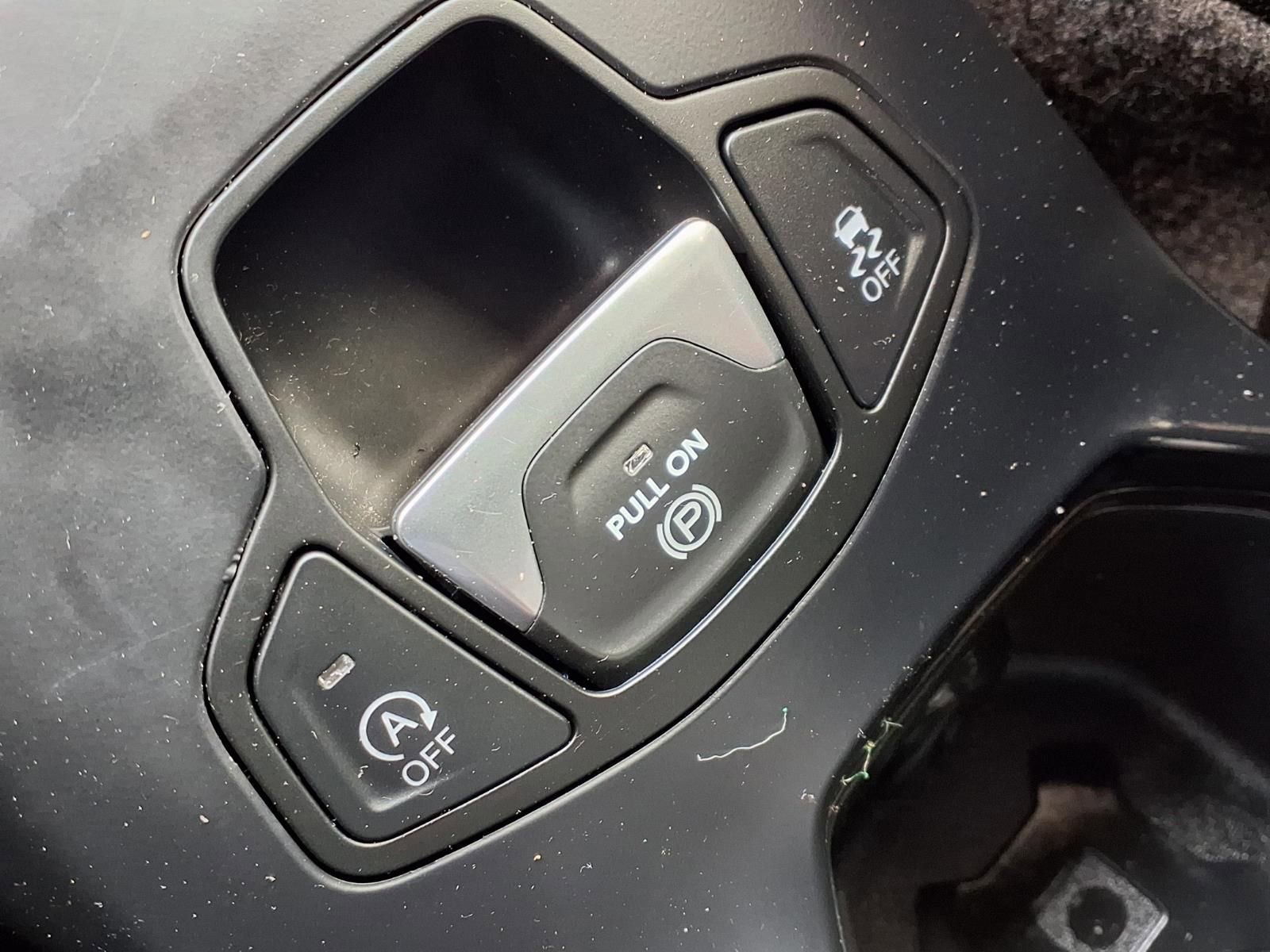 Used 2023 Jeep Renegade Latitude AWD/4WD image 22