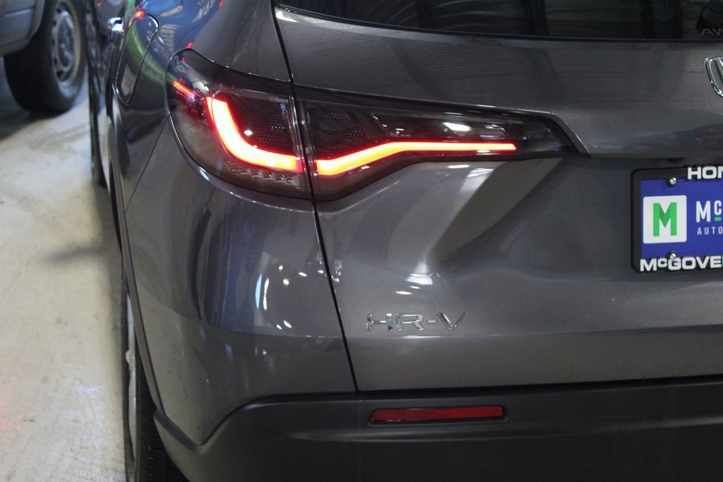 Used 2023 Honda HR-V LX image 41